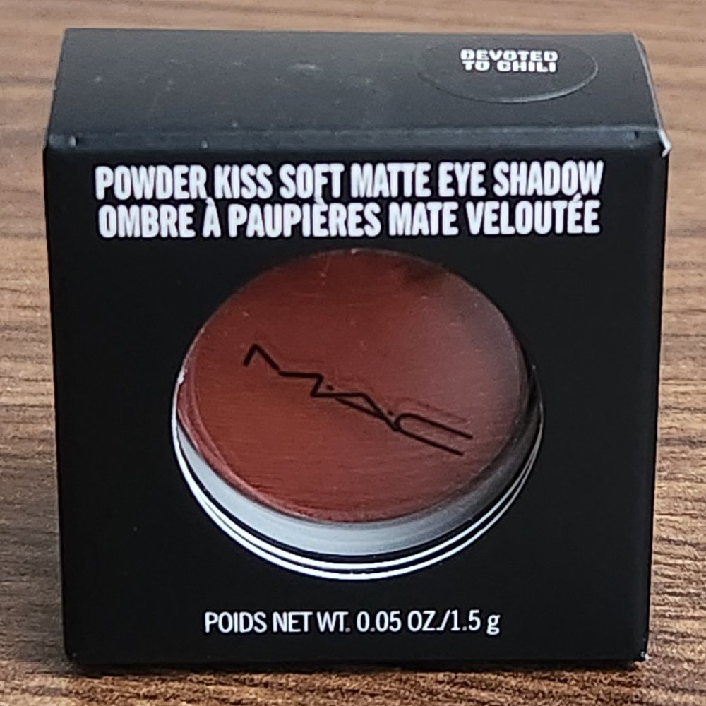 MAC Eyeshadow Devoted to Chili NWT